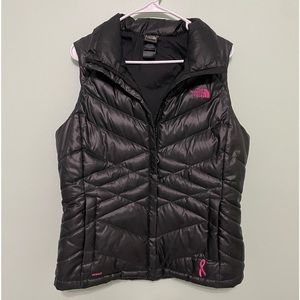 North Face pink ribbon thermoball puffer vest size L w/2 pockets in great shape
